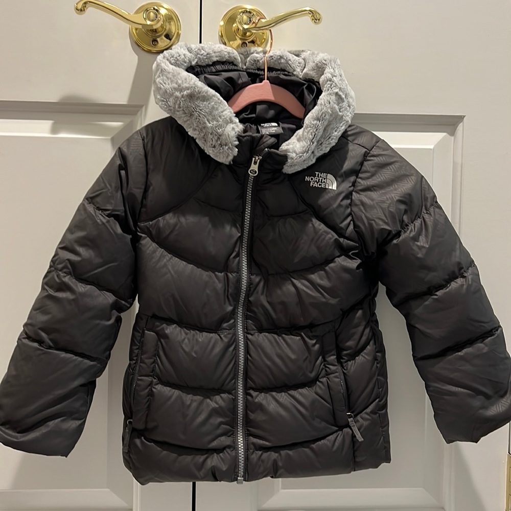The north face 5T with hoodie black